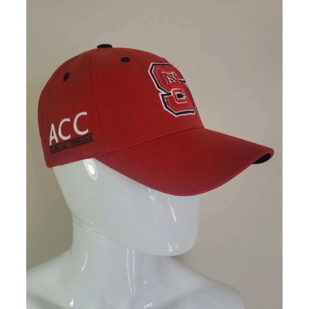 North Carolina State Wolfpack NCAA FBS ACC Adjustabl Top of the World Curve Bill